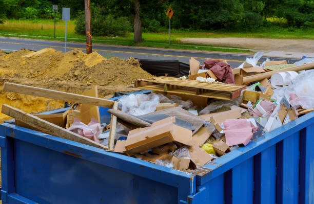 Best Construction Debris Removal  in Freeland, MI